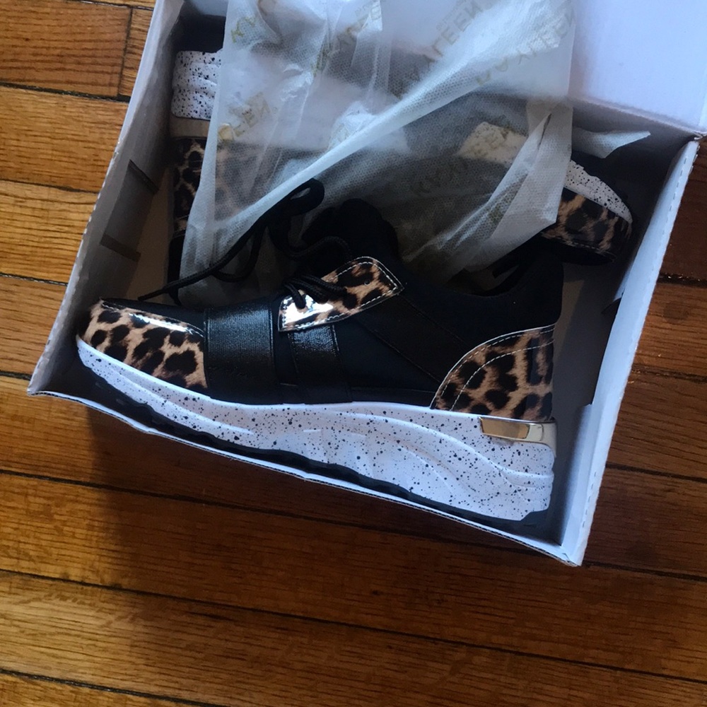 Leopard black and white sneakers